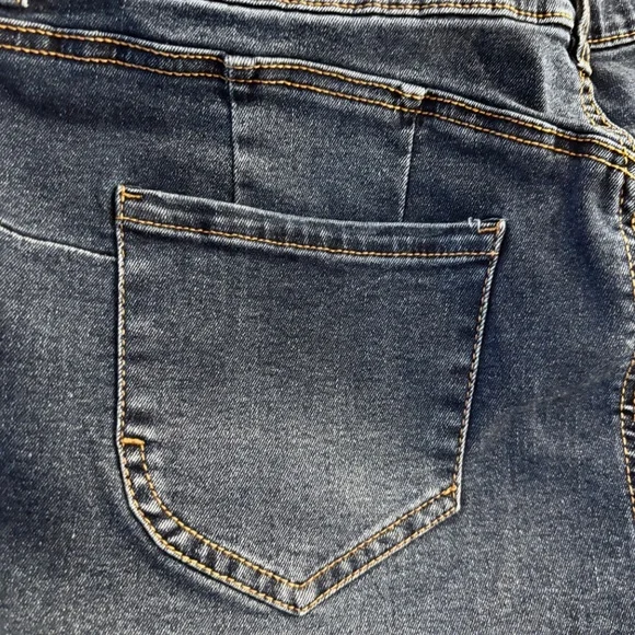 Ibiza Dark Wash Push Up Denim Short Jeans – Vintage Blue – US 13 - Picture 4 of 11